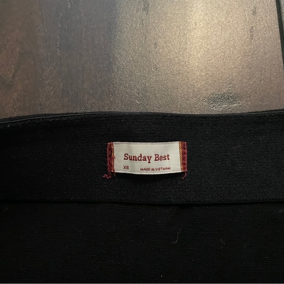 Aritzia Sunday Best primrose black mini skirt - Picture 2 of 3